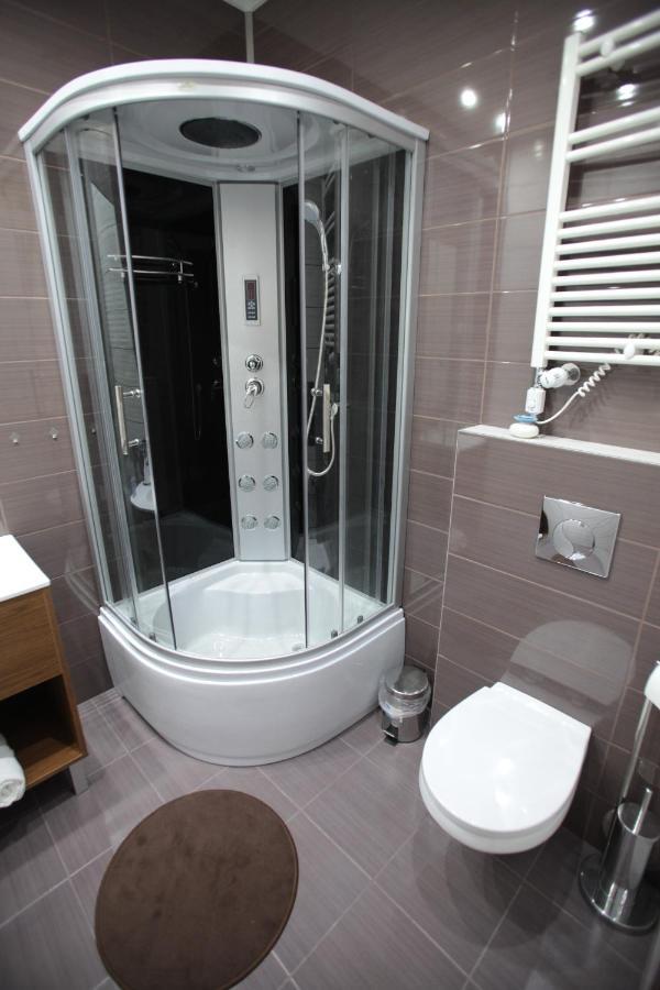 Villa B&B Warszawa Eksteriør billede